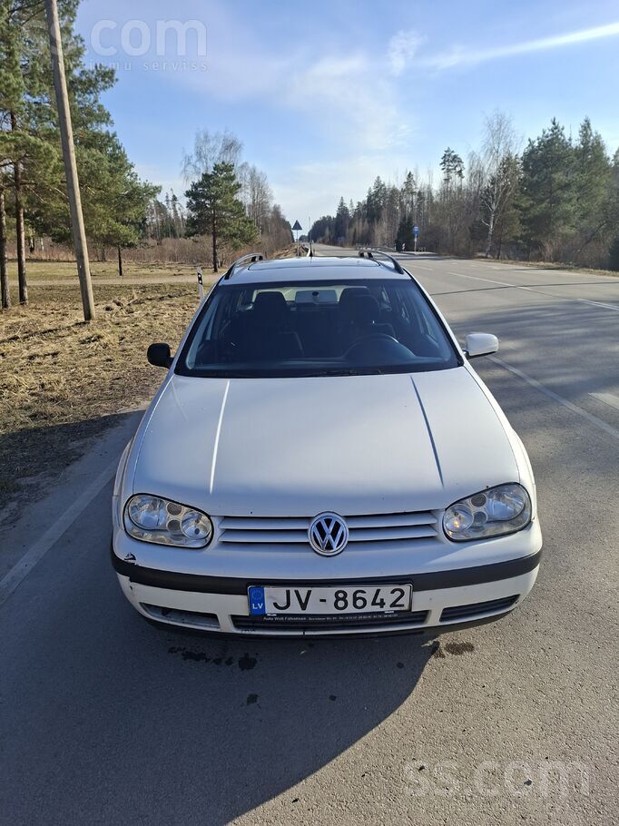 Volkswagen Pārdodu Golf 4 normālā darba kārtībā