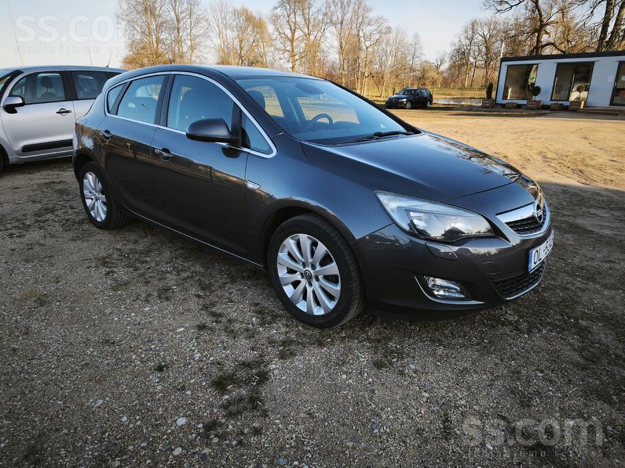 Opel Opel Astra 1, 6 Benzīns 132kw. 180zs. 