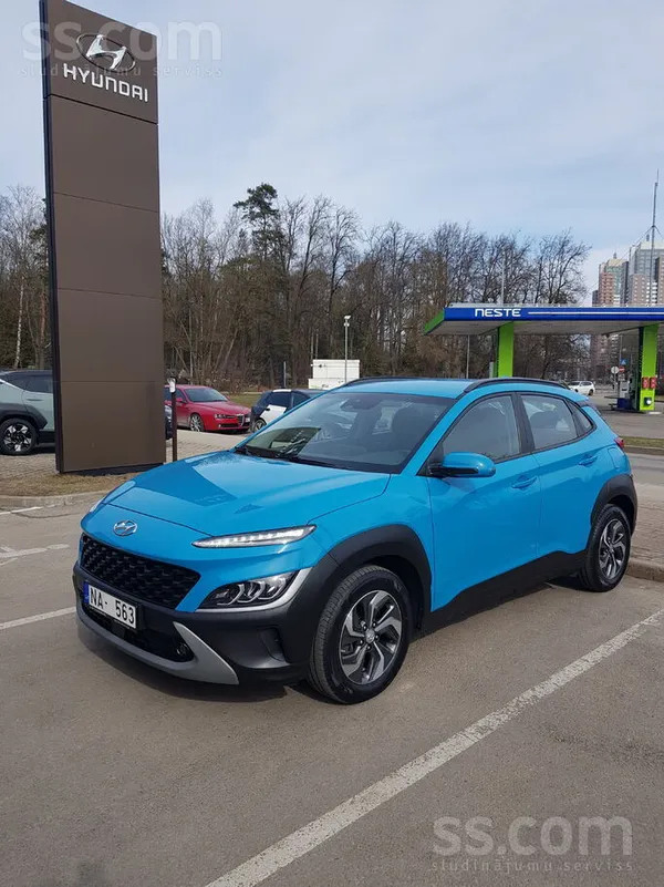 Hyundai Kona 1.6 hybrid модель 2022 года. Машина покупалась новой, в авариях