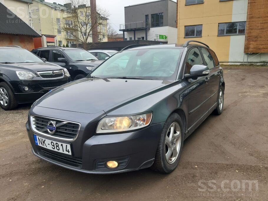 Volvo Volvo V-50