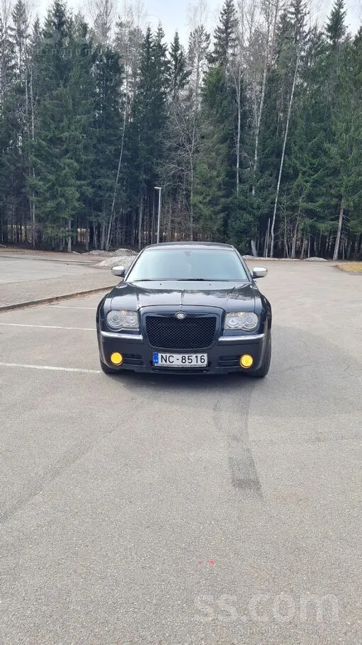Chrysler Pārdod Chrysler 300C ar uzticamo 3.0 dīzeļa dzinēj