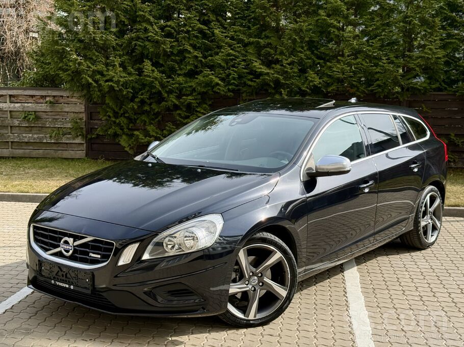 Volvo Tikko ievets V60 R-design no Itālijas 