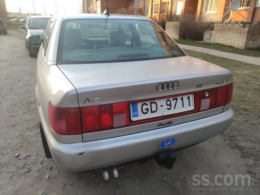 Audi Продаю ухоженный и надежный Audi A6 (C4) с мощным
