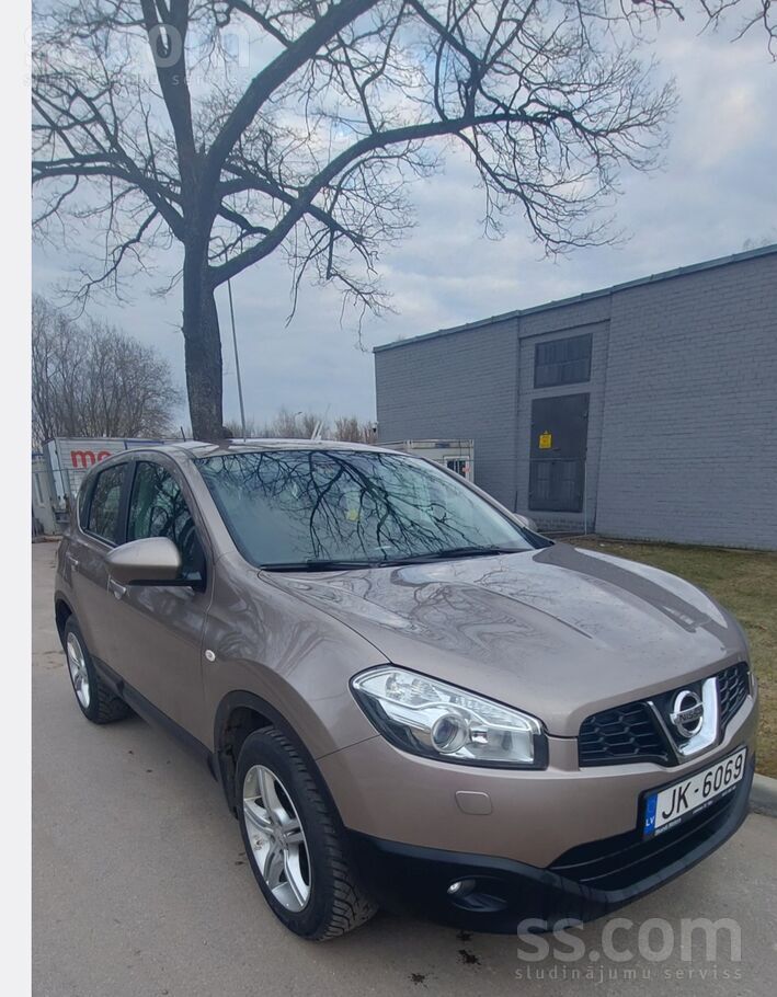 Auto labā tehniskā un vizuālā kārtībā. Cena runājama. Visi jautājumi pa tele