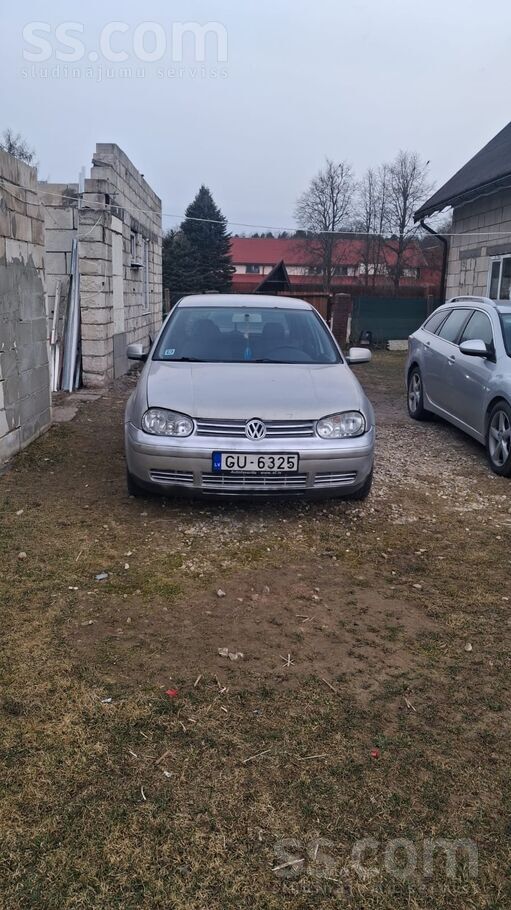 Pārdodu savu uzticamo golfinu, manā īpašumā vairāk kā 10gadi. Nu jau gadu st