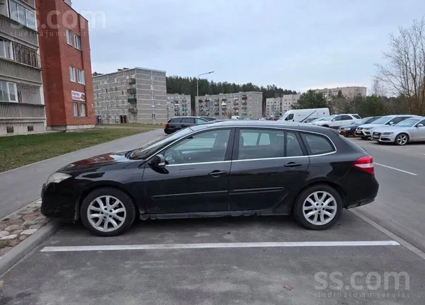 Renault Продается в хорошем техническом состоянии. Автомоб