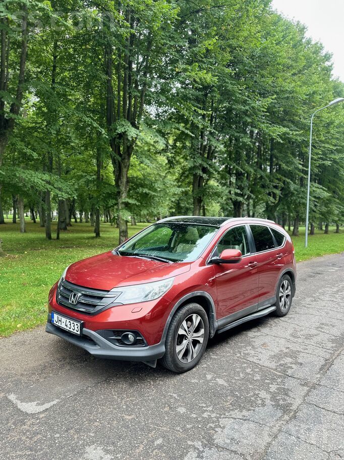 Honda Pārdod ļoti labā stāvoklī un pilnībā aprīkotu Hond
