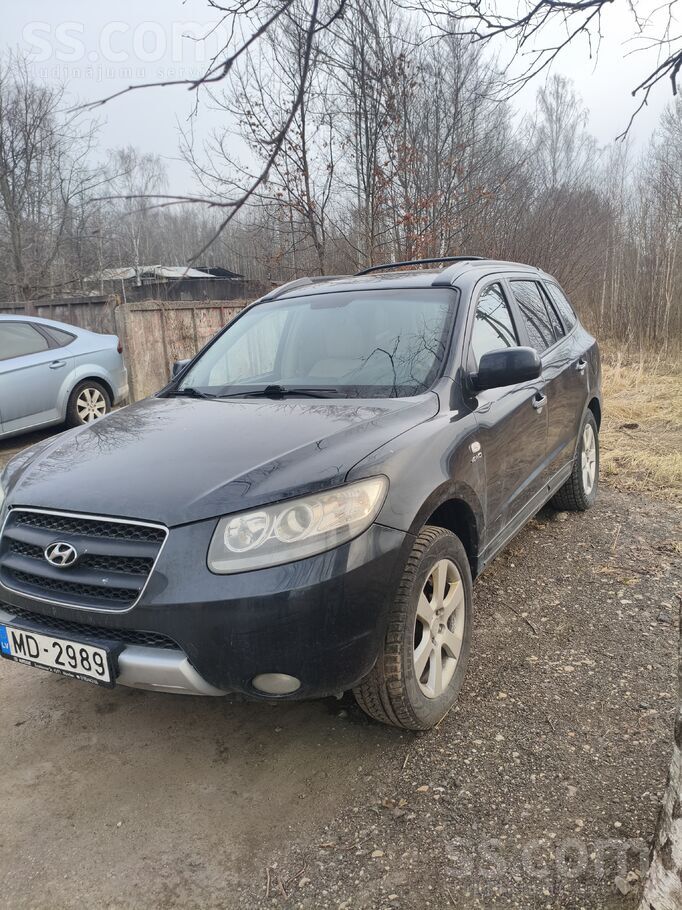 Hyundai Pārdodu Hyundai Santa Fe. Auto ir pilnākā komplekt