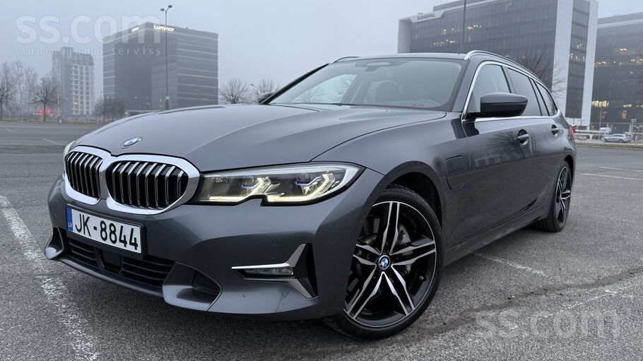BMW BMW 330E Plug-in Hybrid, Luxury Line no Vācijas