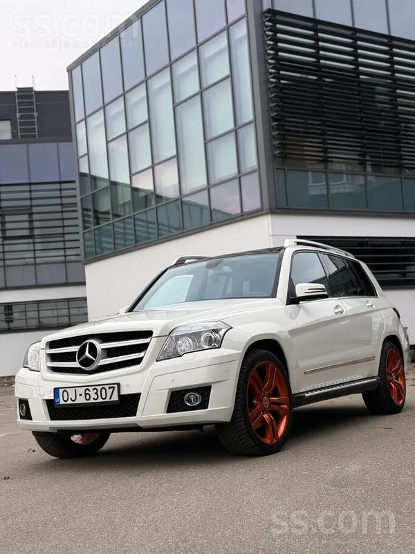 Mercedes Машина в хорошем состоянии как технически так и ви