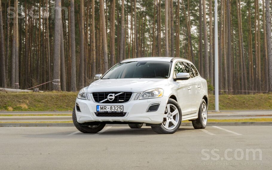 Volvo Volvo Xc60 R-Design Awd 2.4l dīzelis. 151kw