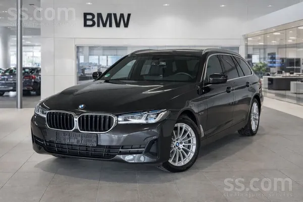 BMW 530E G31 292Zs Touring Facelift Harman Kardon Head UP Parking Assist Plu