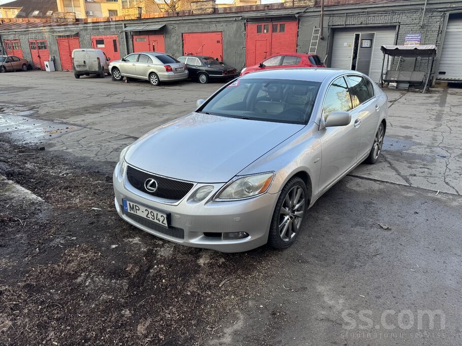 Lexus Pārdodu Lexus Gs300. Auto braucams, taču ir vizuāl