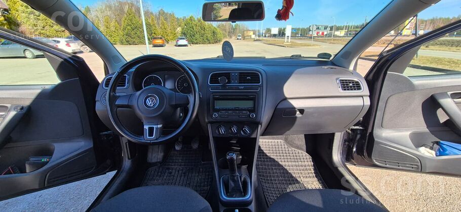 Volkswagen VW Polo ar 1.2 litru dīzeļdzinēju un manuālo ātrum