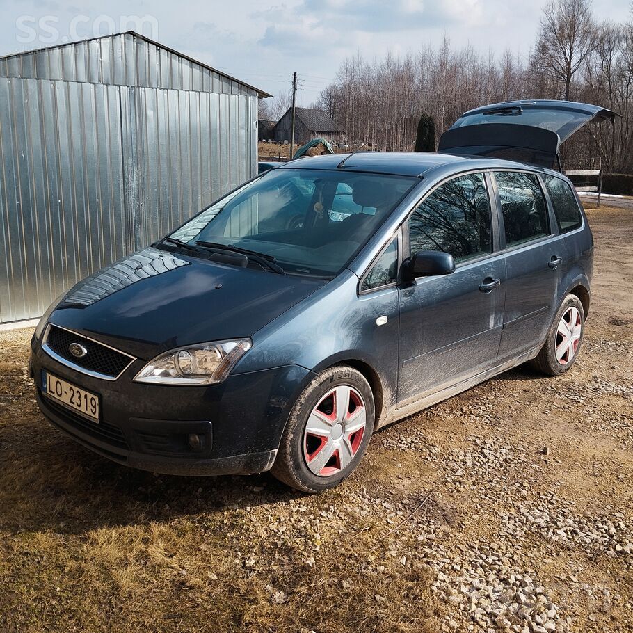 Ford Ir defektiņi, kā jau tāda gada auto. Salonā nav sm