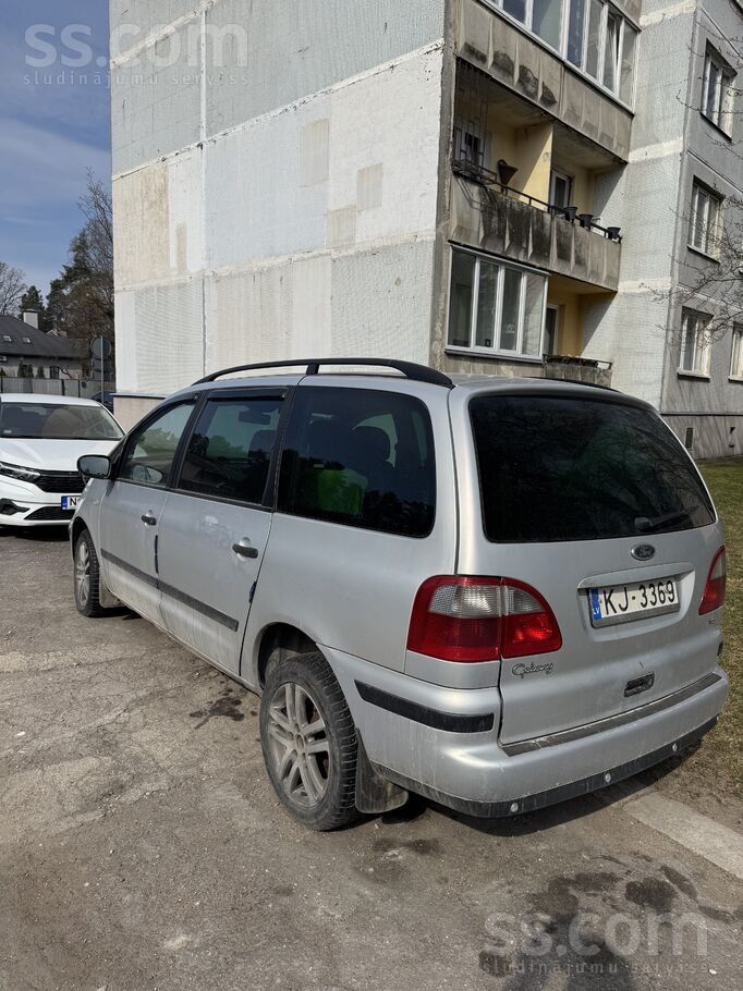 Ford Normāli stāvokli . 7 vietas . Nestrādā apsilde sal