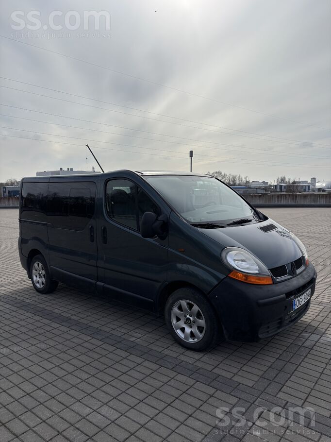 Renault Pārdodu 9-vietīgu Renault Trafic ar 1.9 dCi dzinēj