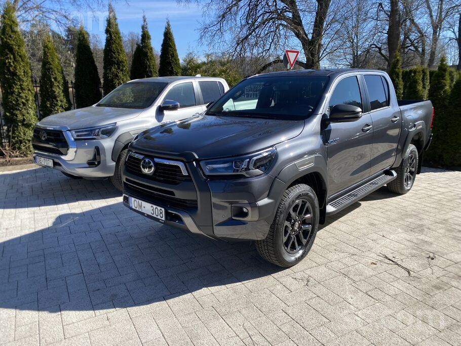 Toyota Pieejam uzreiz .