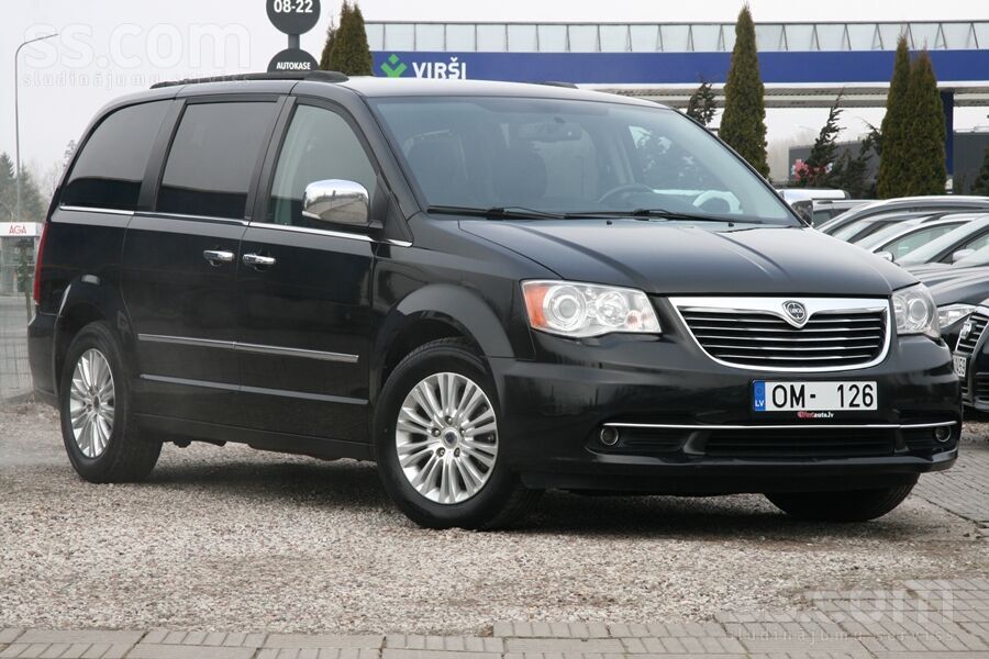 Lancia Voyager 2012 - 8,950  €, Latvija