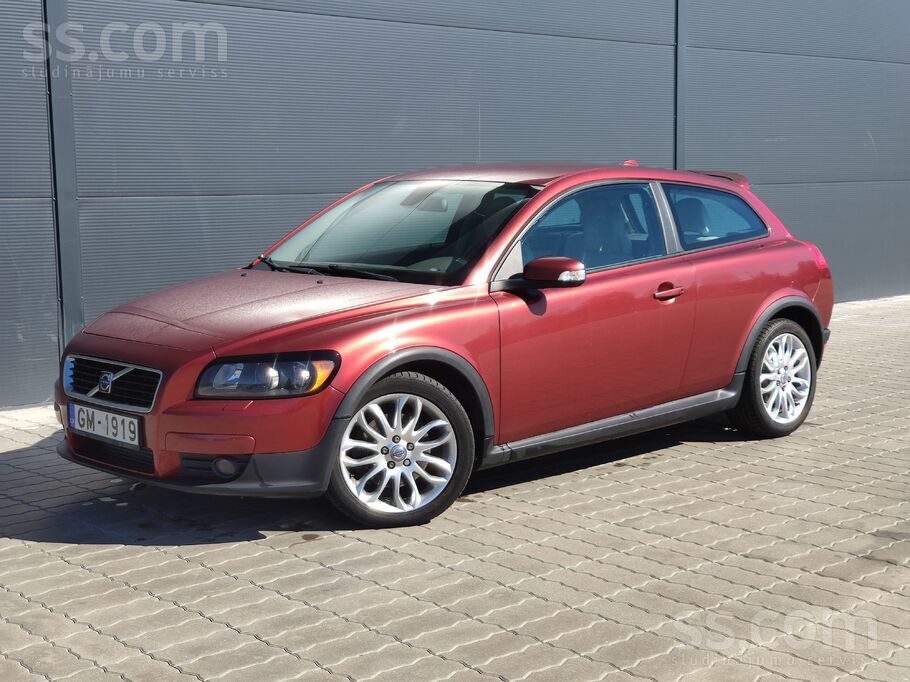 Volvo Lieliski uzturēts Volvo. Pats labākais volvo dzinē