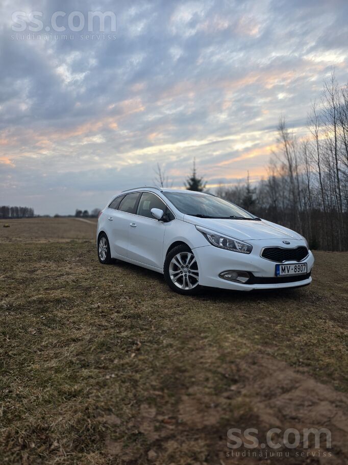 KIA Продаю Kia Ceed 1, 6D