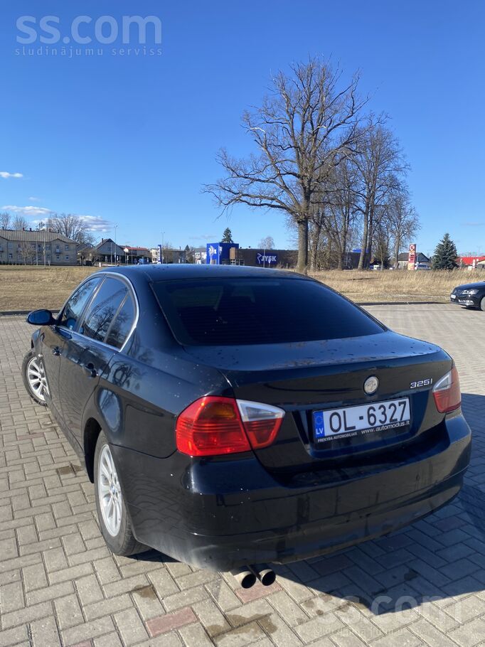 BMW Sveiki, pārdodu bmw e90 325i, auto pagaidām ir mel