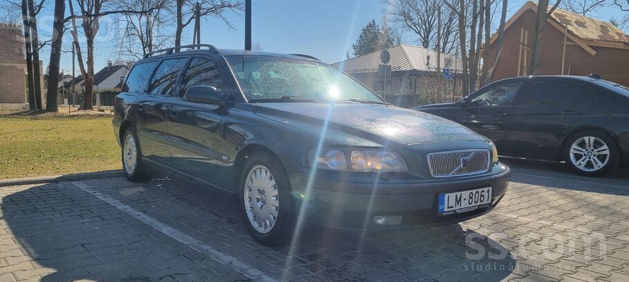 Volvo Pārdod auto tehniski labā stāvokli. ir vizuāli def