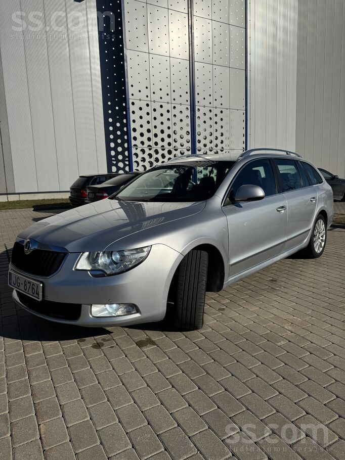 Продам авто skoda superb второго поколения. 

– Мотор 1.8 tsi 118kw/160hp.