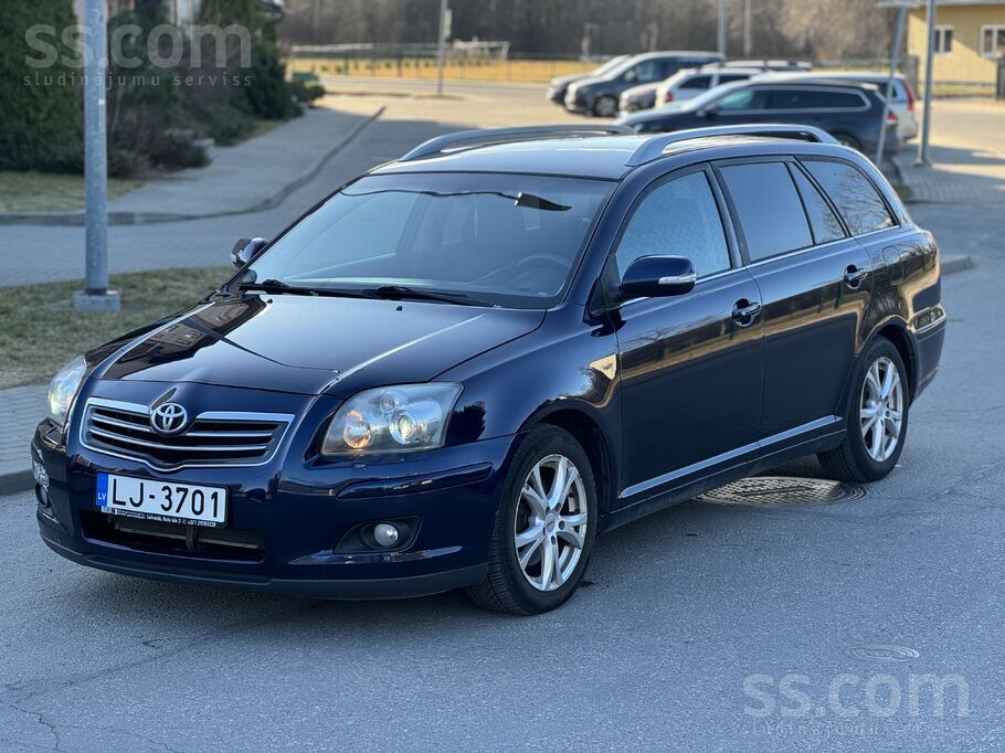 Toyota Toyota Avensis ar jaudīgo 2.2 dīzeļdzinēju (2007. 