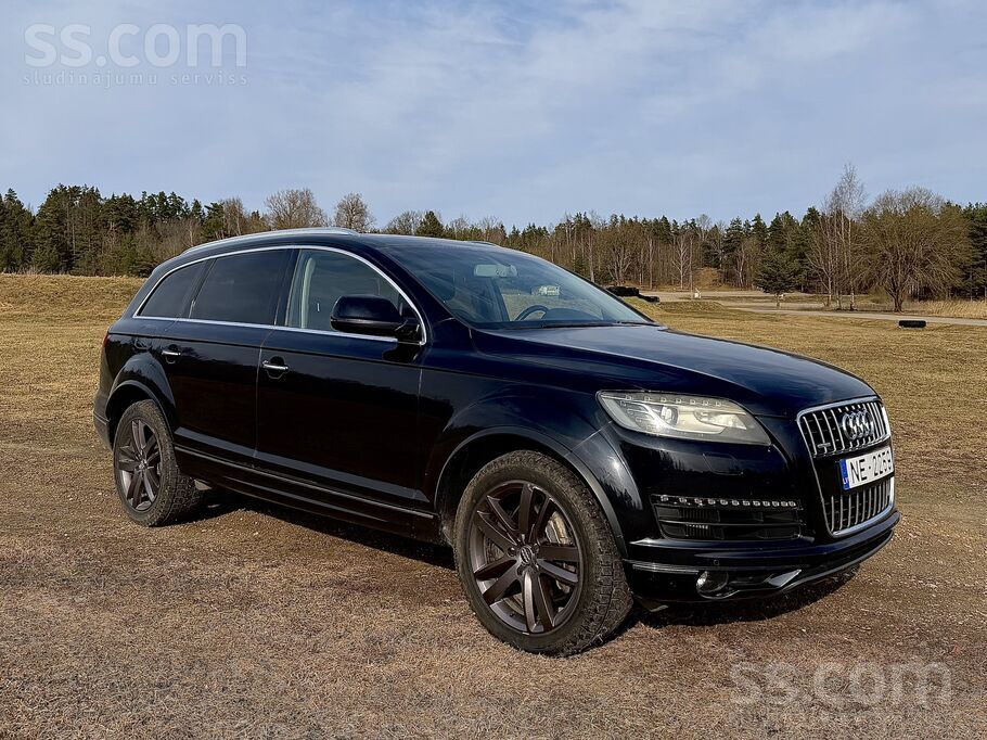 Audi Pārdod koptu, labi uzturētu Audi Q7 Facelift 2012.
