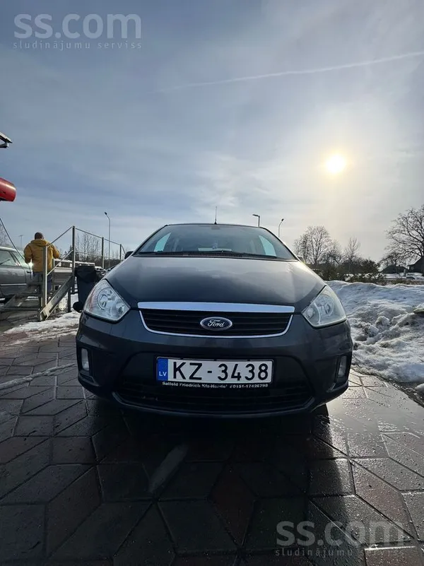 Ford Pārdodu Auto labā tehniskā stāvoklī, sakarā ar jau