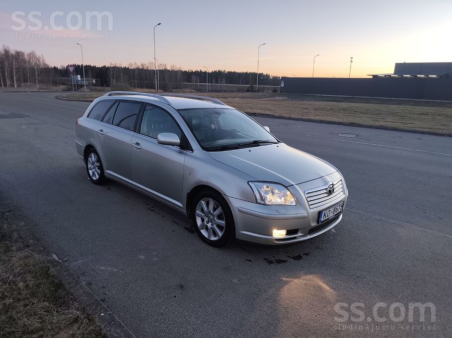 Toyota Pārdodu 2006. gada Toyota Avensis-unuversālis ar l