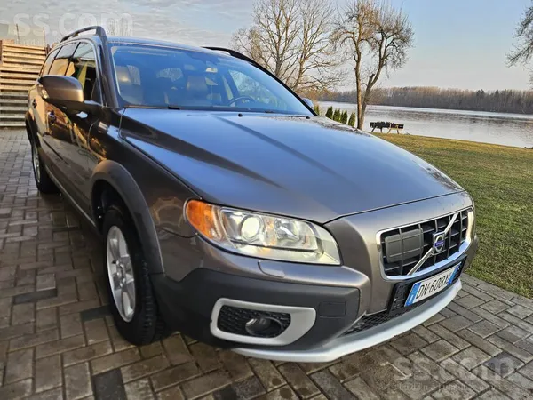 Volvo Vispilnākā komplektācija. No Itālijas, Rūsas nav v