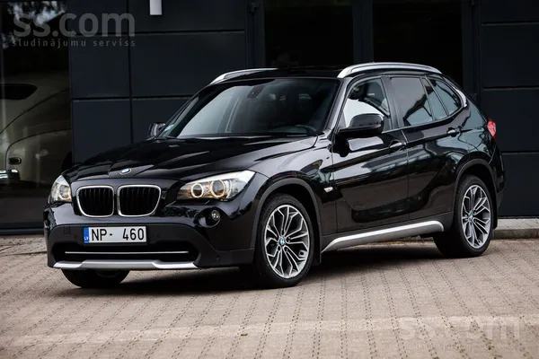 BMW Pārdod labi uzturētu un aorīkotu BMW X1 ar xDrive.