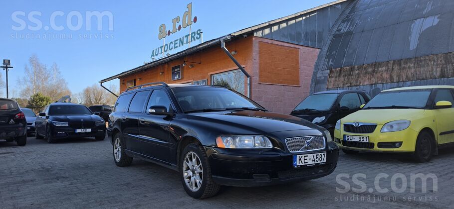 Volvo Praktisks V70. Jauna TA līdz 01.04.2027. Daudz lab