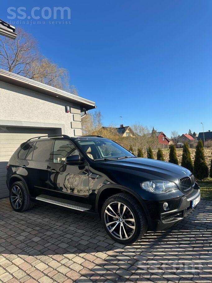 BMW Pārdodu bmw X5 e70 3.0d 173kw