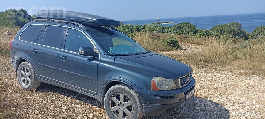 Volvo Xc90 ar svaigu tehnisko apskati. 7 vietas, manuālā
