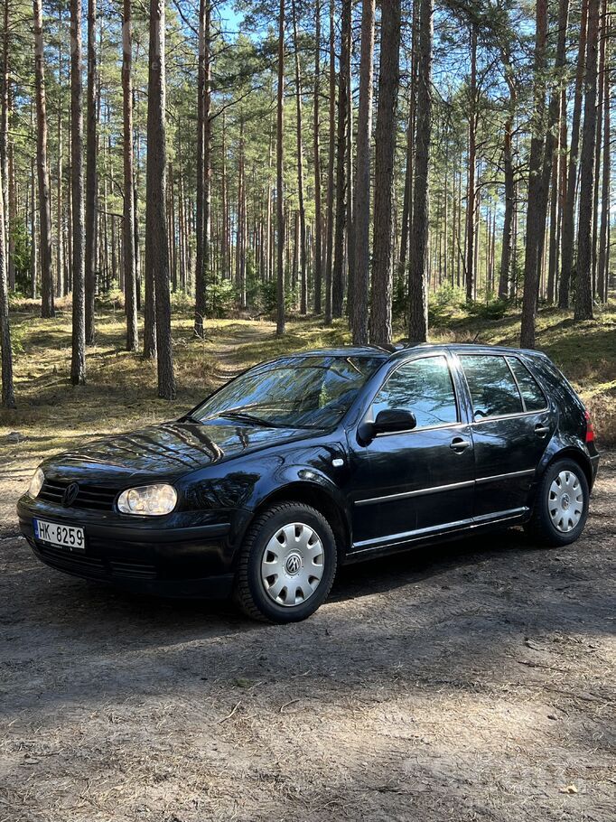 Volkswagen Pārdodu sakarīgu un ļoti ekanomisku golfu. 