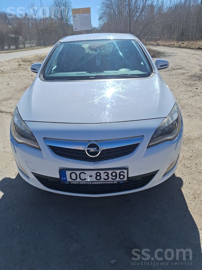 Opel Pārdodo ļoti labā tehniskā un vizuālā stāvoklī, op