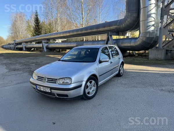 Volkswagen Pārdodu ekonomisku Volkswagen Golf 4 ar uzticamo 1