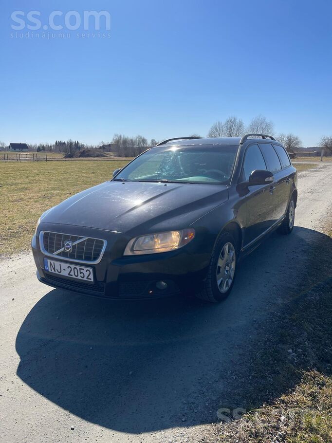 Volvo Pārdodu uzticamu un ekonomisku Volvo V70 ar 2.4 dī
