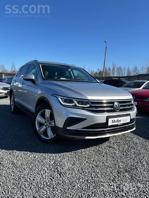 Volkswagen VW Tiguan 1.4hybrīds ar automātisko pārnesumkārbu.