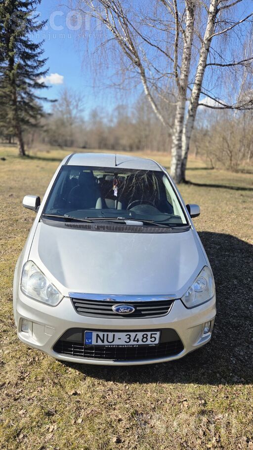 Ford Auto nav kaprīzs, nečīkst un neprasa dārgas dāvana