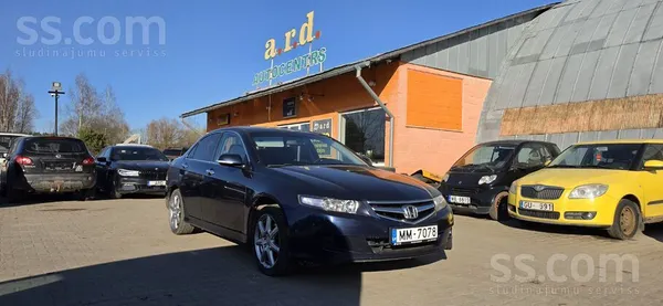Ekonomisks auto (5, 5l/100km) ar TA līdz 04.2026. Ļoti daudz labu ekstru, pu