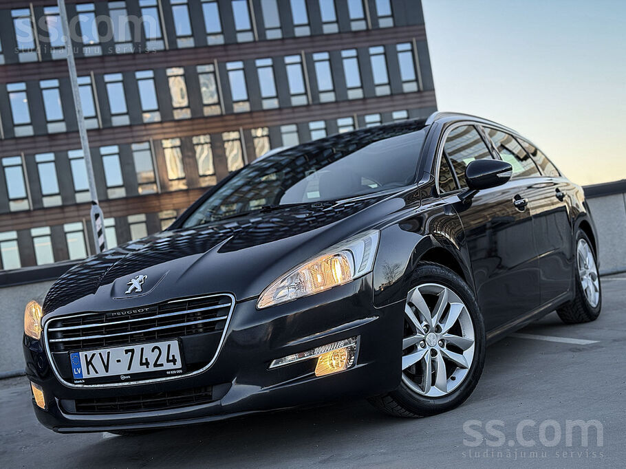 Peugeot Jauna T. A. Teicamā tehniskā stāvoklī.