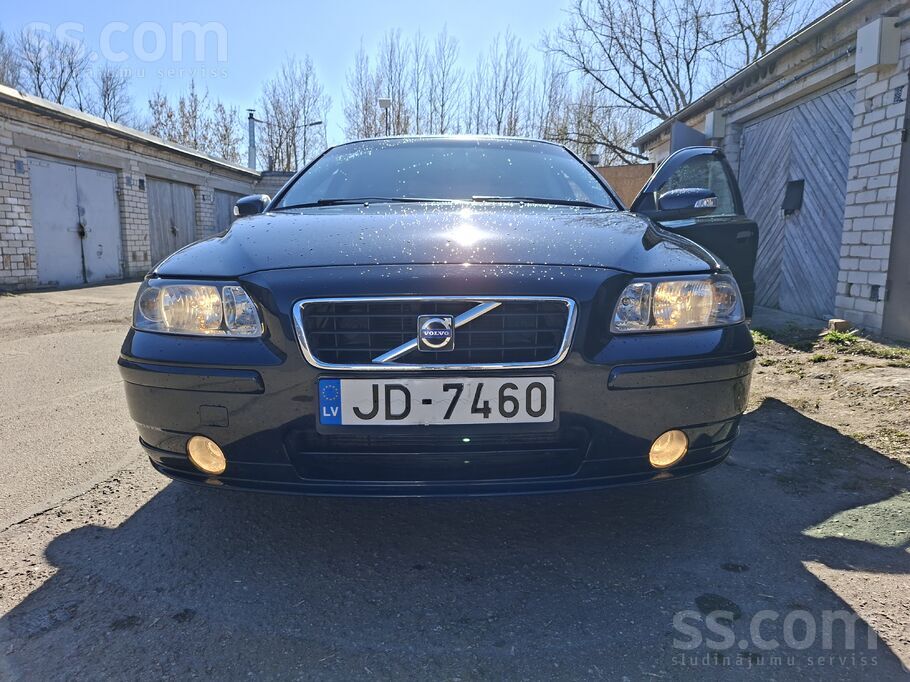 Volvo Pārdodas kopts un uzticams auto. 