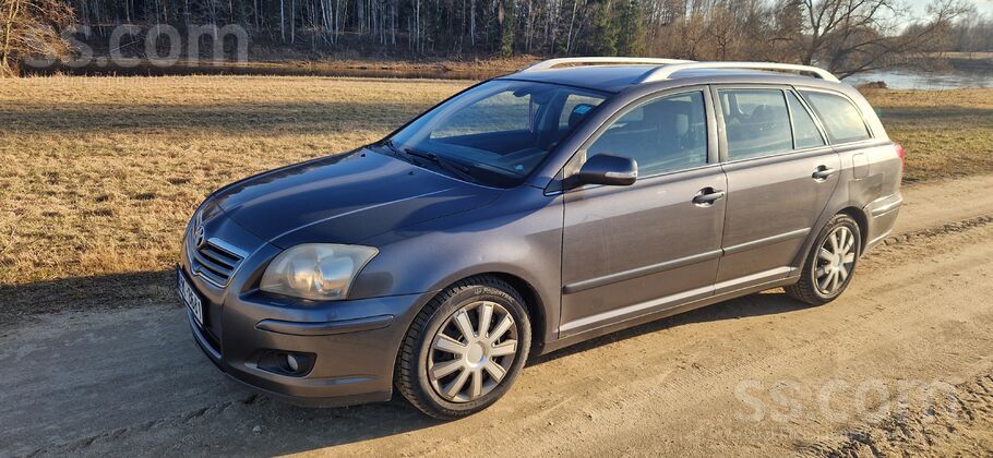Auto labā tehniskā stāvoklī. Pirms diviem gadiem nomainīts sajūga komplekts.
