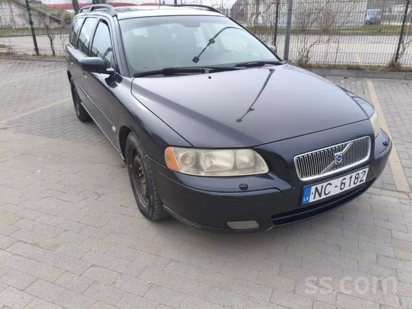 Volvo Pārdodu uzticamu un komfortablu Volvo V70, 2005.ga