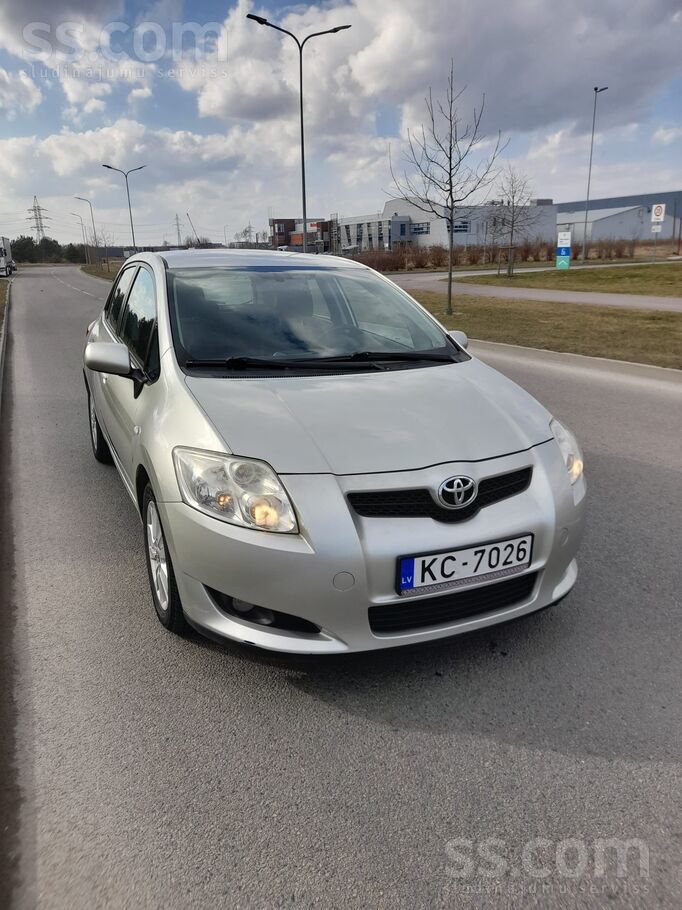 Toyota Tiek pārdots mīlēts Toyota Auris 2.0 DD.