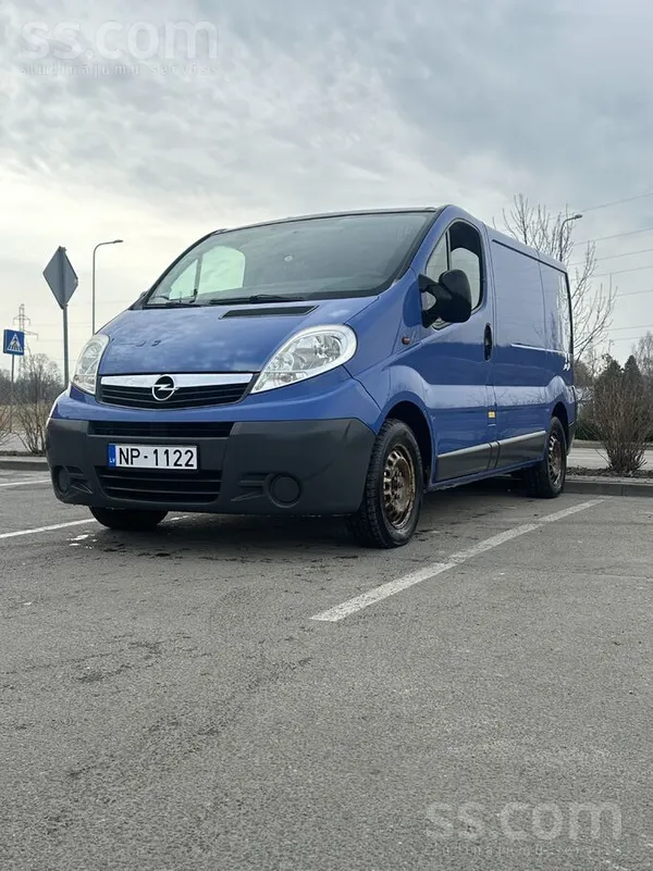 Opel Tirgojas Opel vivaro. 